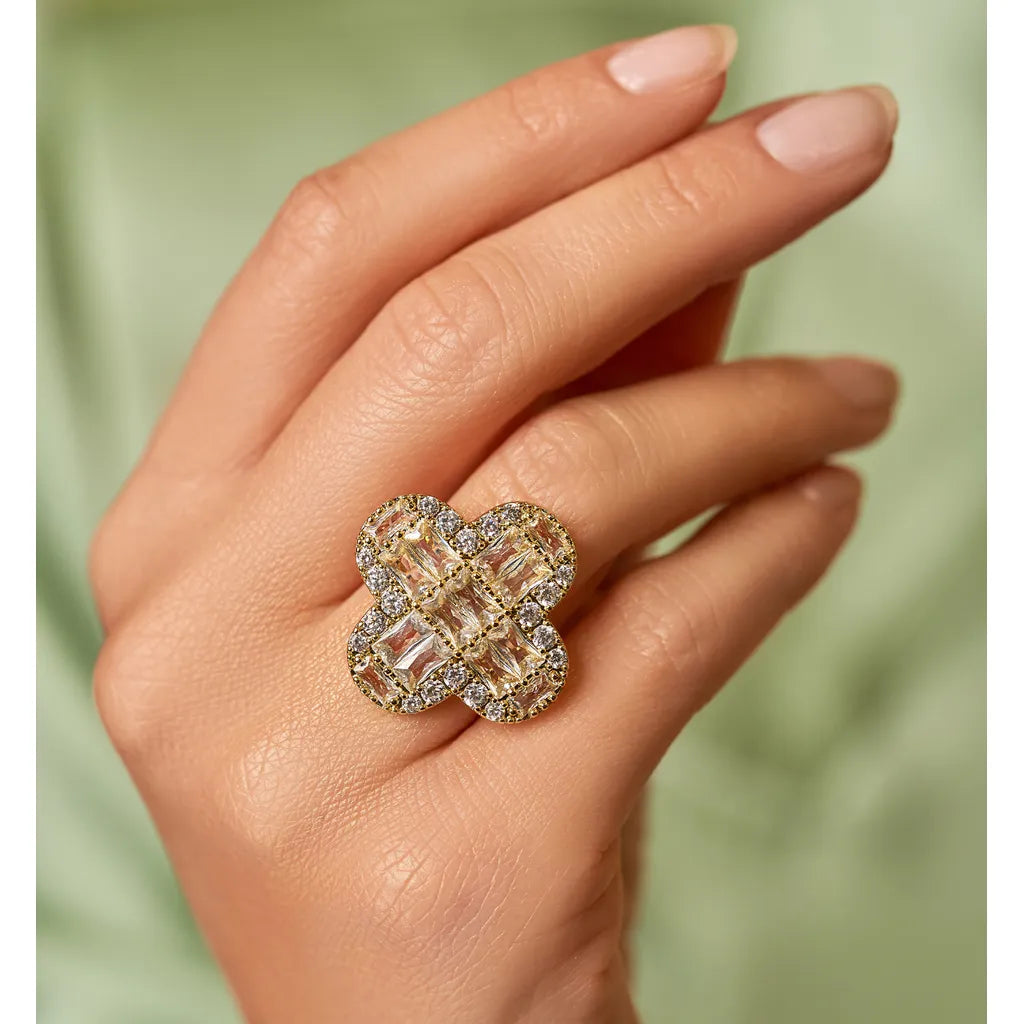 Cristal Clover Ring